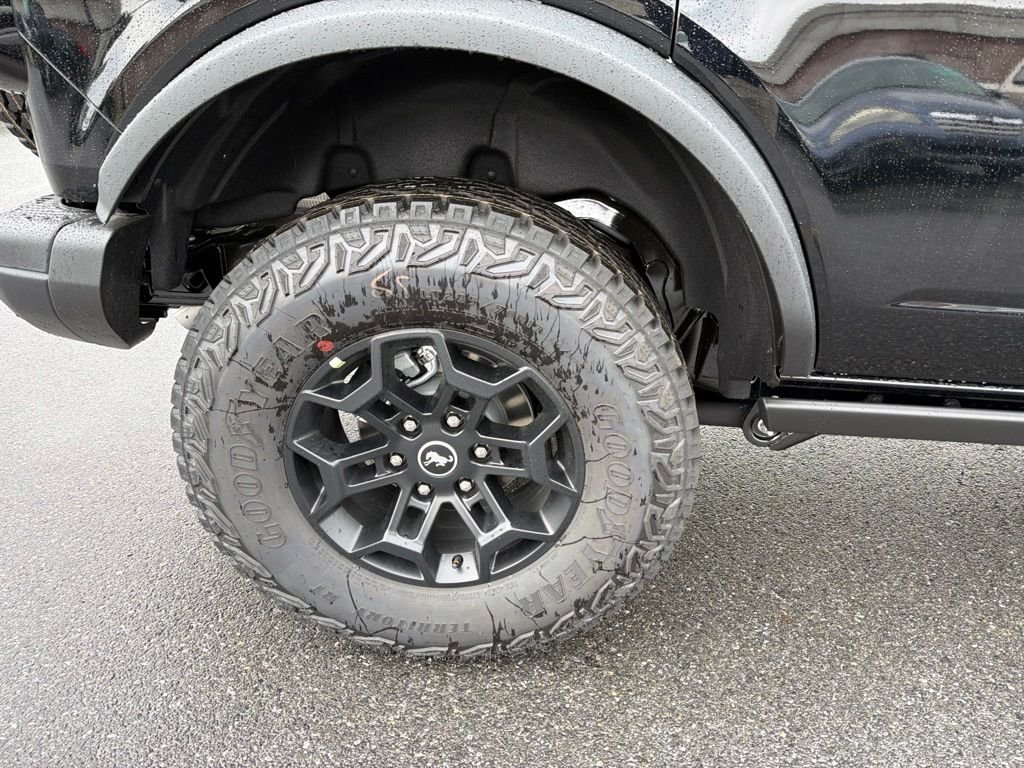 New 2026 Shadow Black Ford Badlands® image 5