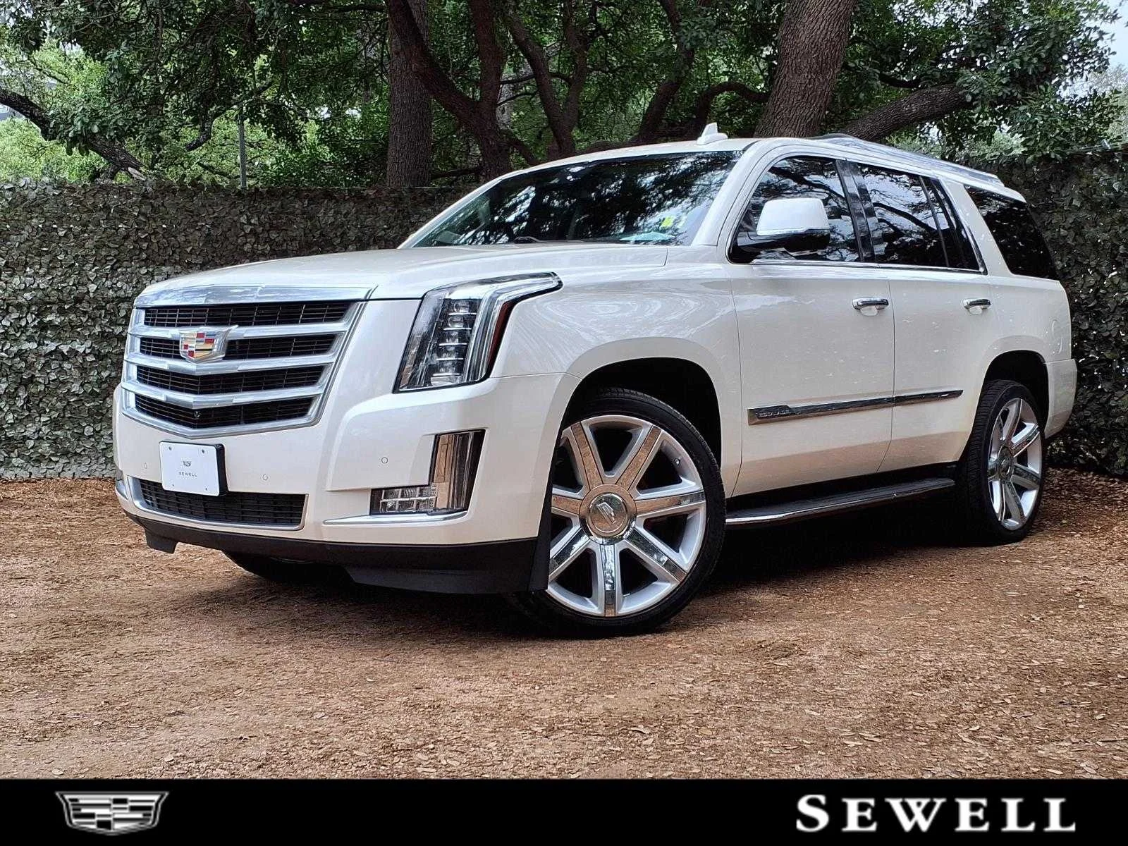 2015 Cadillac Escalade AWD Luxury's photo