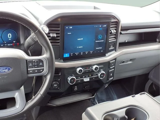 Used 2025  Ford XLT image 5