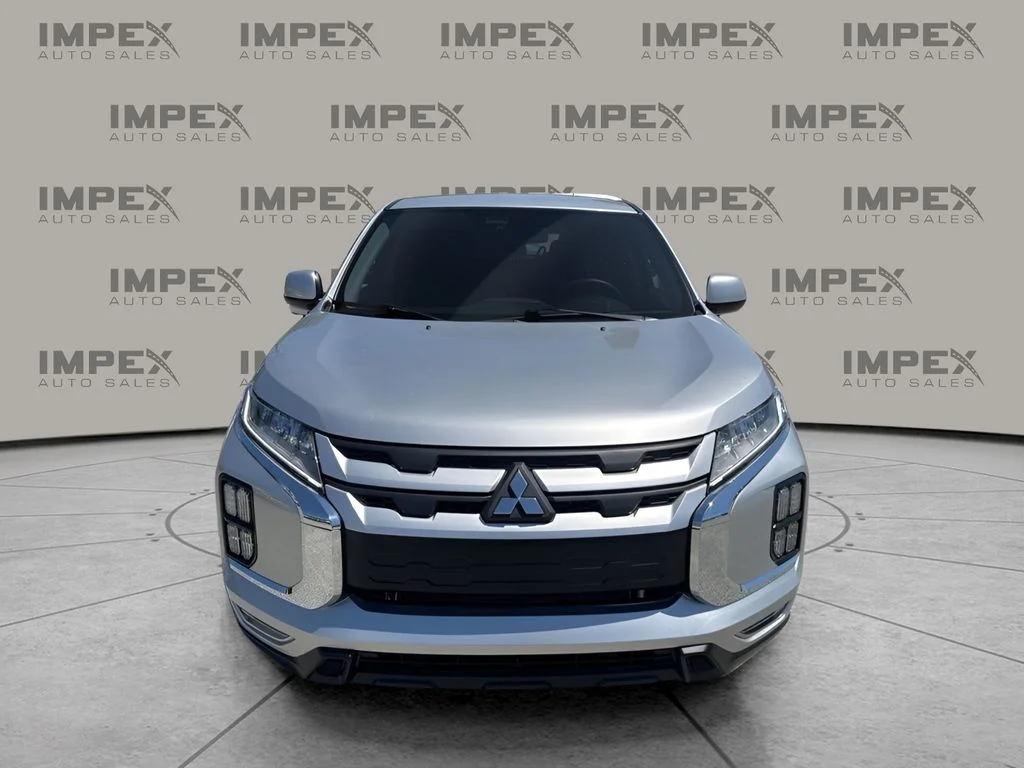 Used 2023 Silver Mitsubishi 2.0 ES image 8