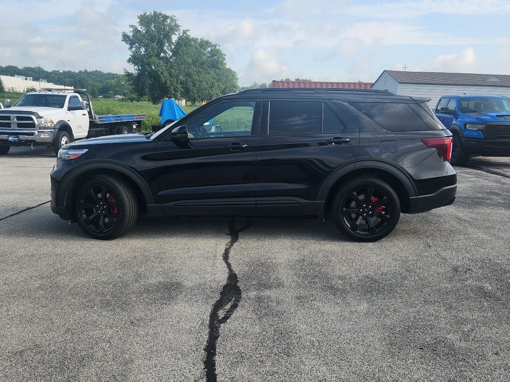 Used 2020 Agate Black Metallic Ford ST image 2