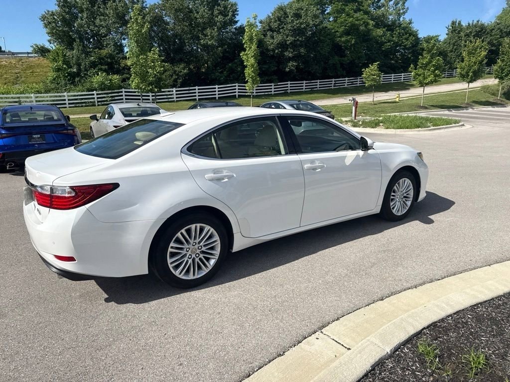 Used 2014 Starfire Pearl Lexus 350 image 3