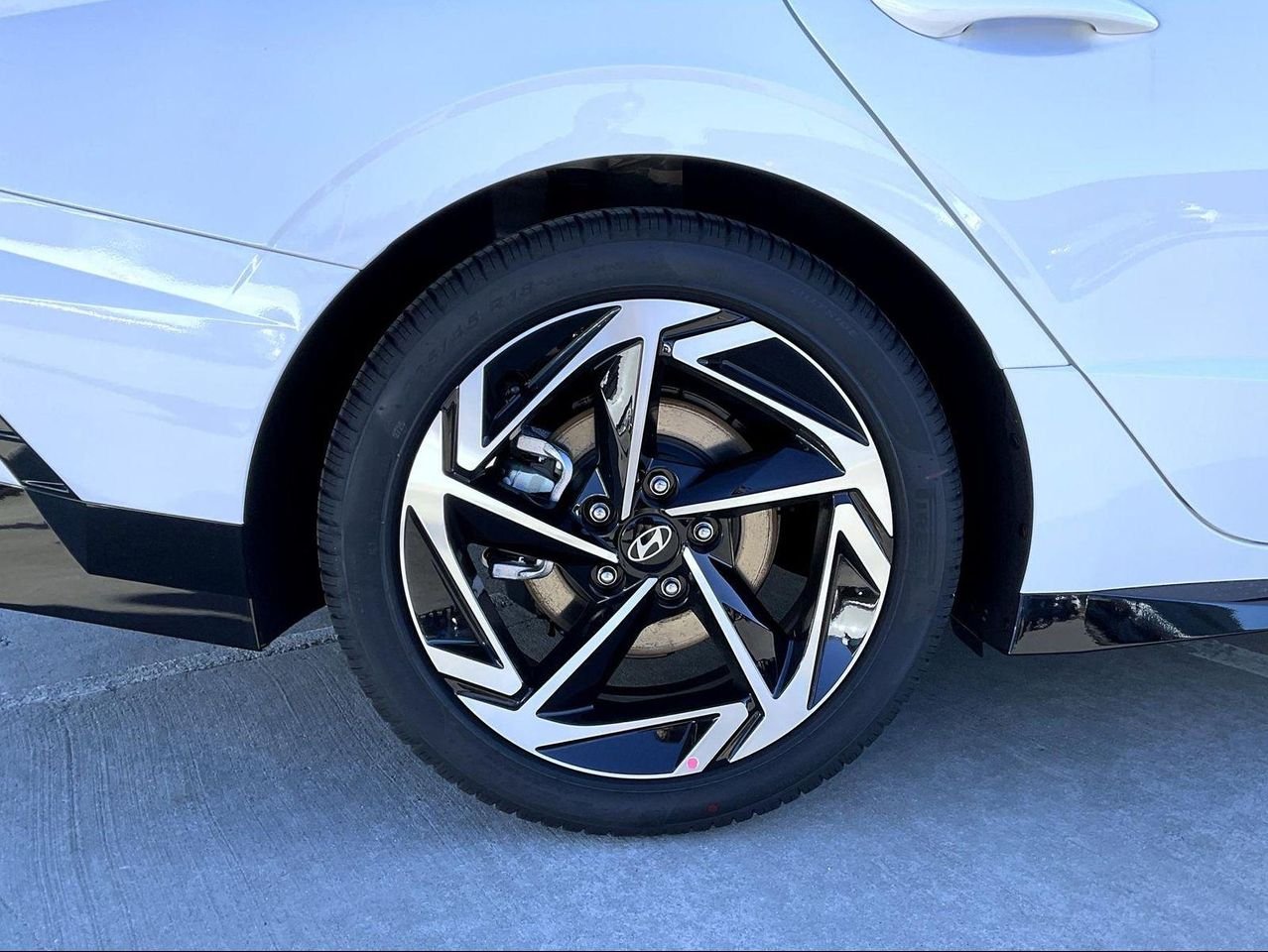 New 2026 White Hyundai SEL Sport image 21