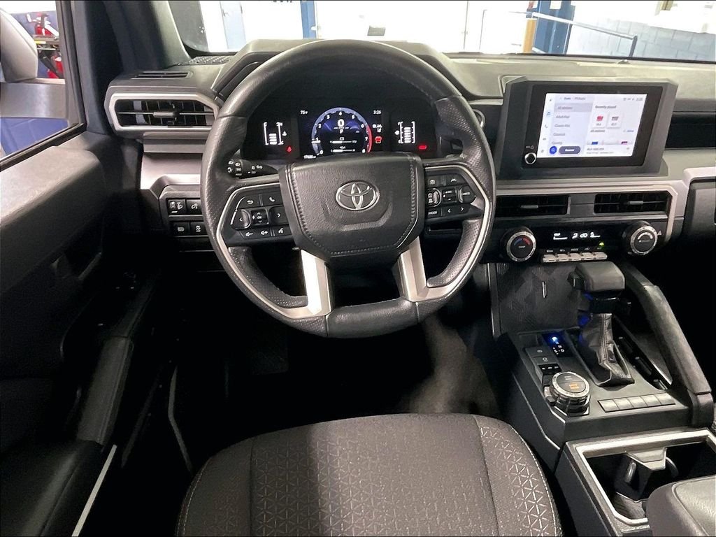Used 2025 White Toyota SR5 image 18