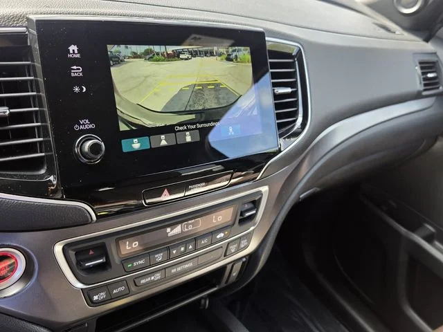 Used 2025  Honda EX-L image 21