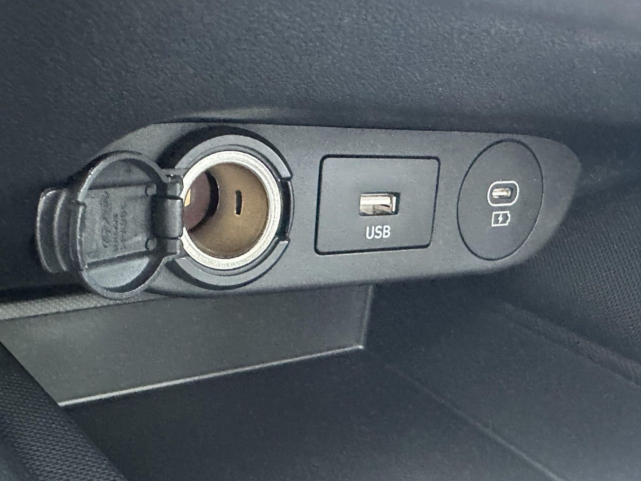 New 2026 Amazon Gray Hyundai SE image 28
