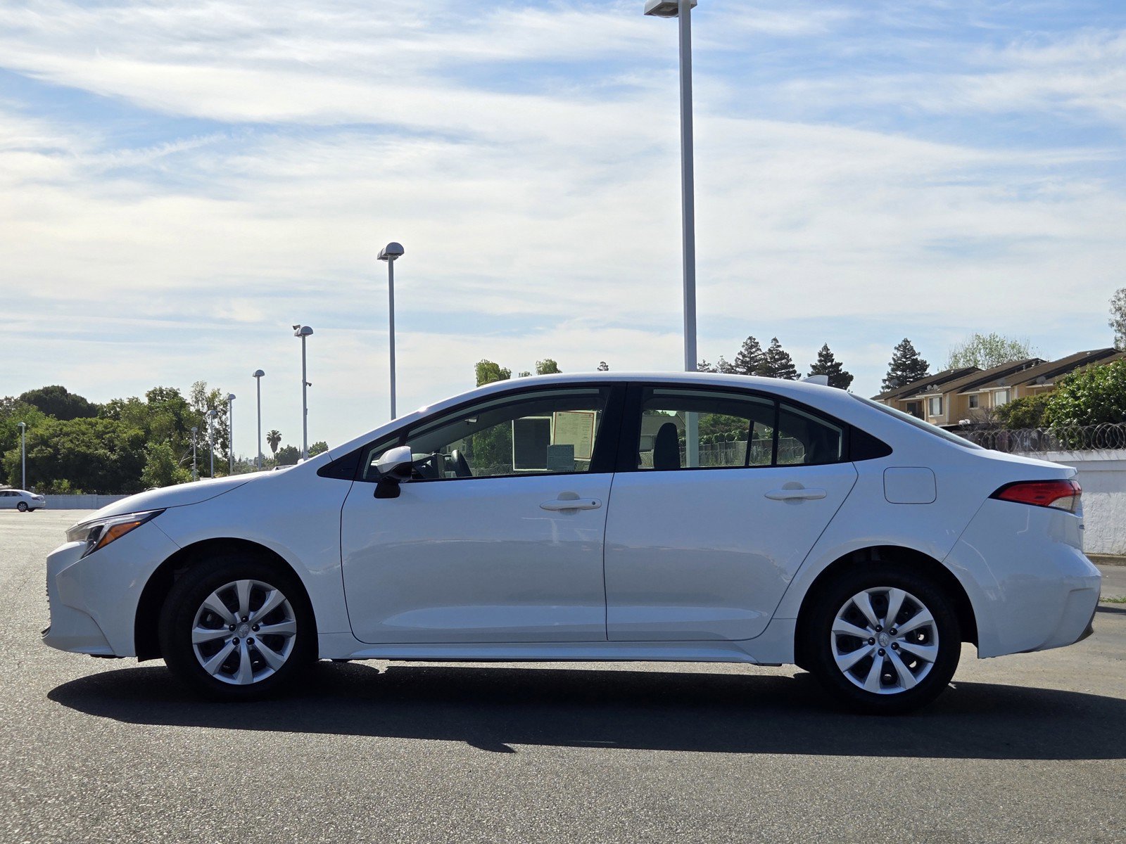 Certified Used 2025 White Toyota  image 7