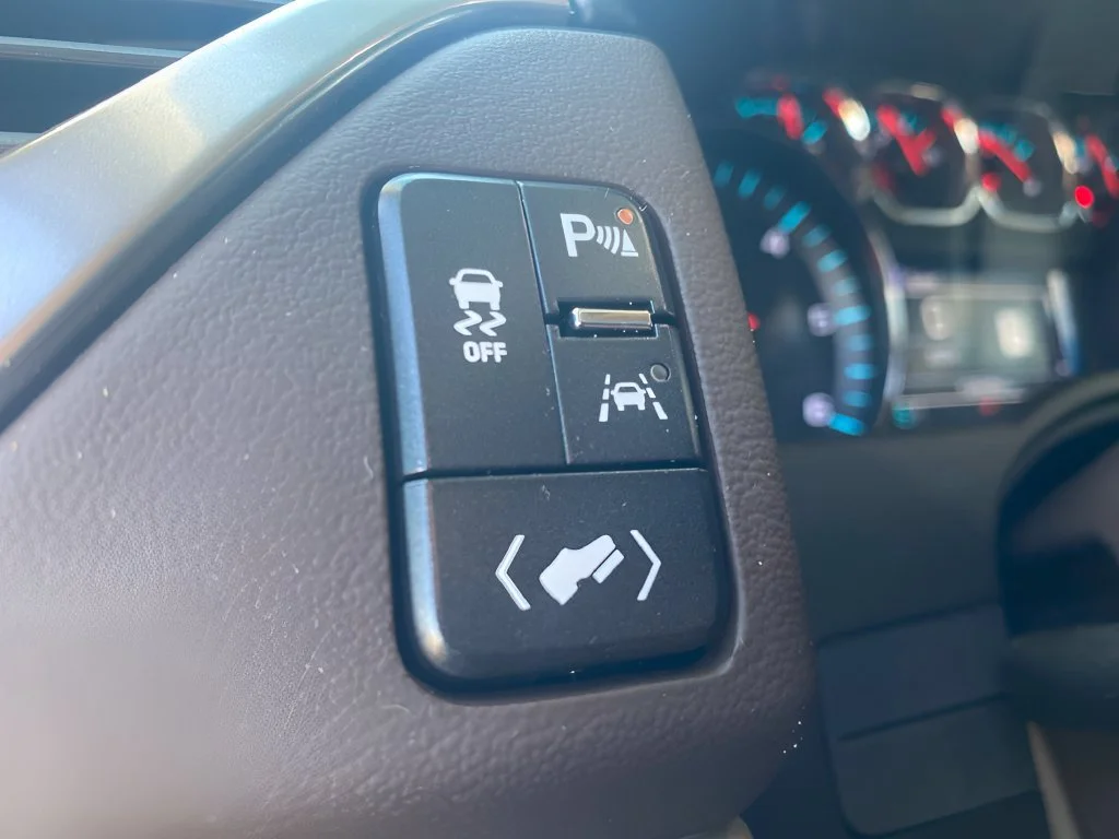 Used 2019 SATIN STEEL METALLIC Chevrolet LT image 22