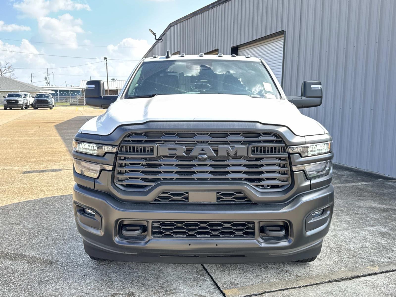 New 2026 Bright White Clear-Coat Exterior Paint RAM Tradesman image 2