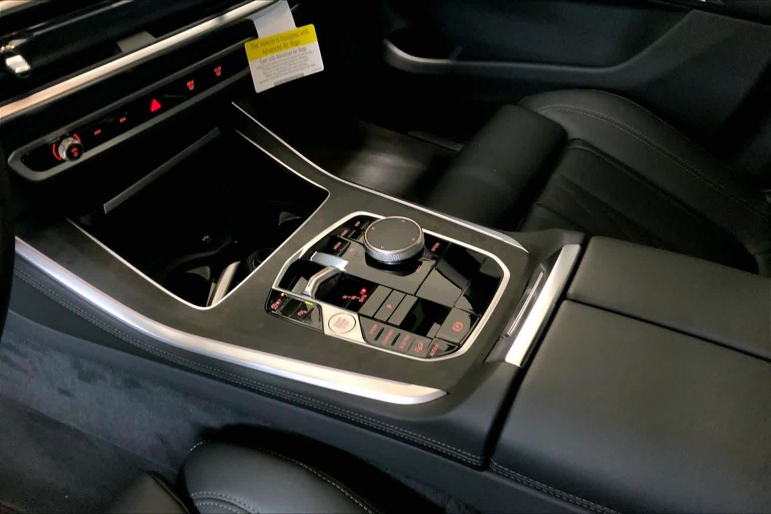 New 2026 Skyscraper Grey Metallic BMW xDrive40i image 7