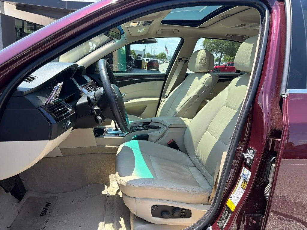 Used 2009  BMW 528i image 12