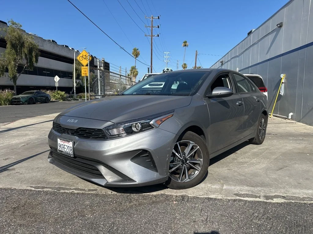 Used 2024 Gray Kia LXS image 3