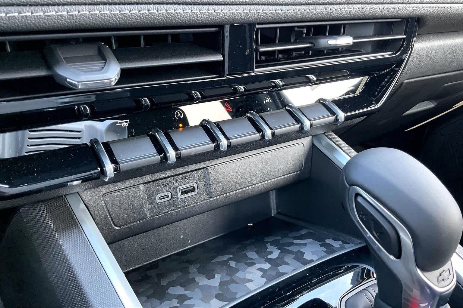 2026 Chevrolet Colorado LT - Photo 19