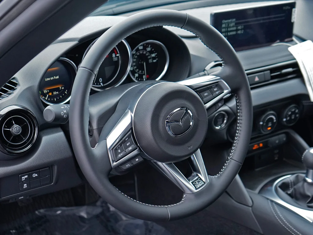 New 2026 Deep Crystal Blue Mica Mazda Club image 15