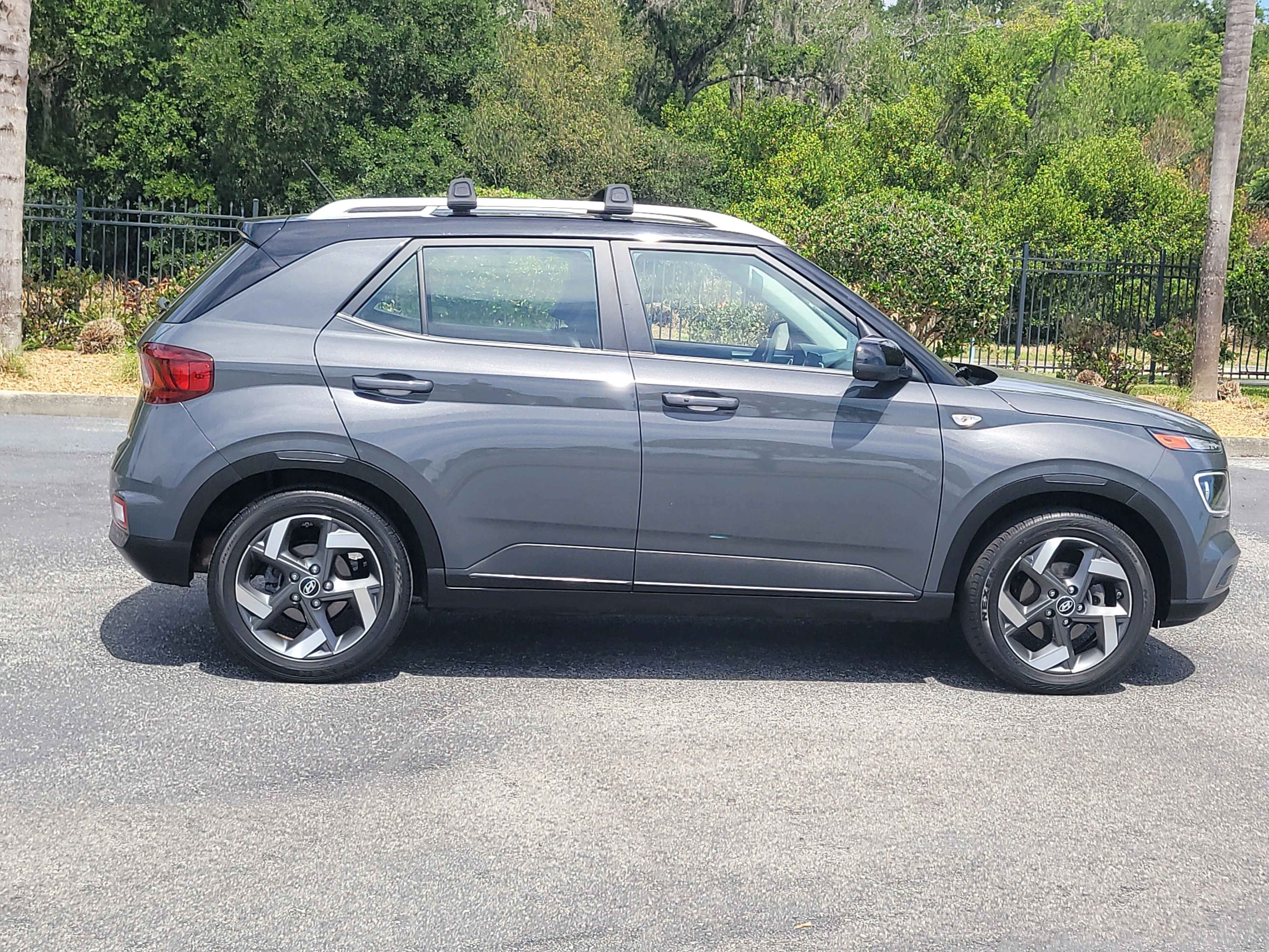 Used 2023 Ecotronic Gray Hyundai Limited image 7
