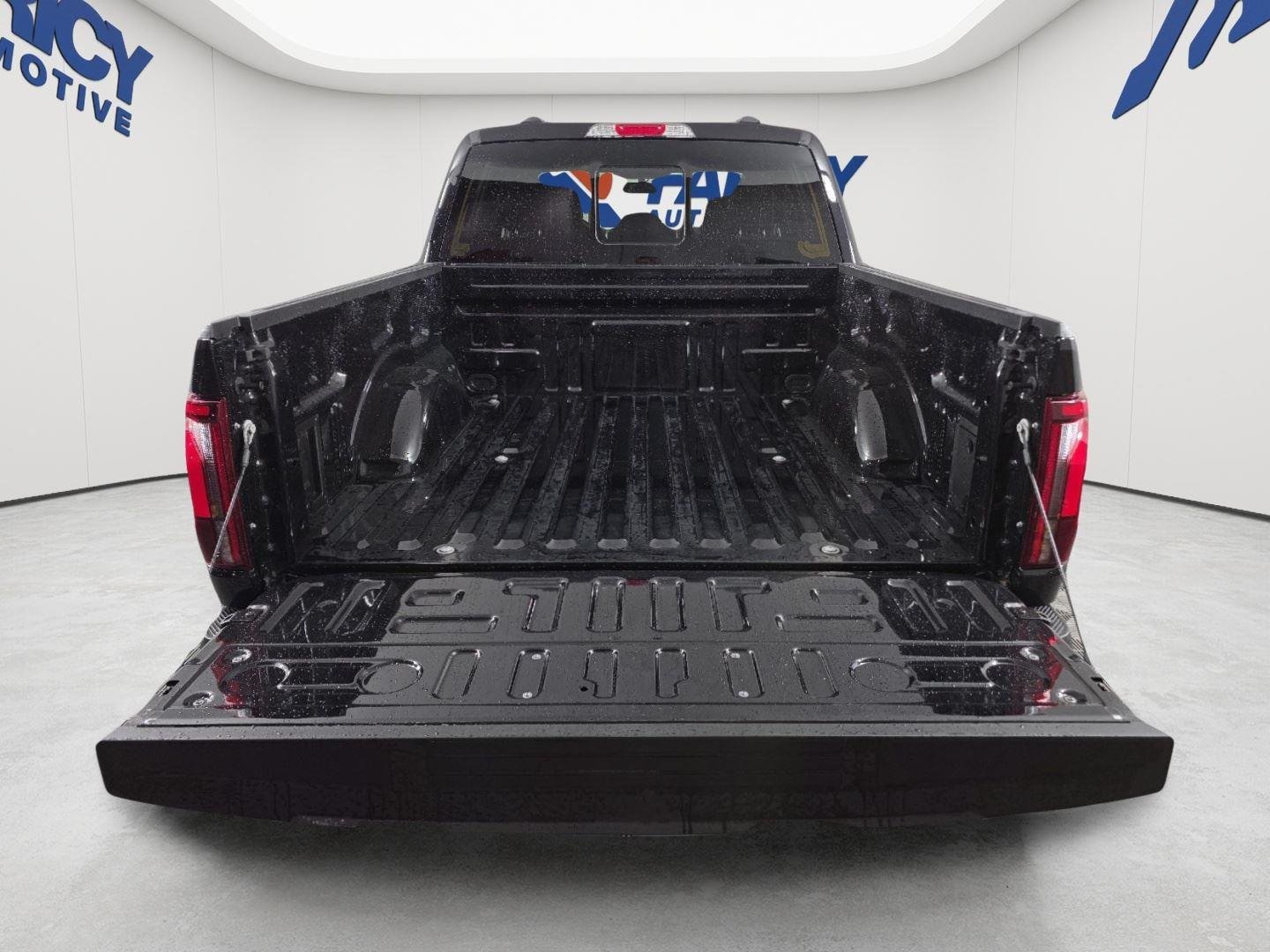 New 2025 Agate Black Metallic Ford Lariat® image 5