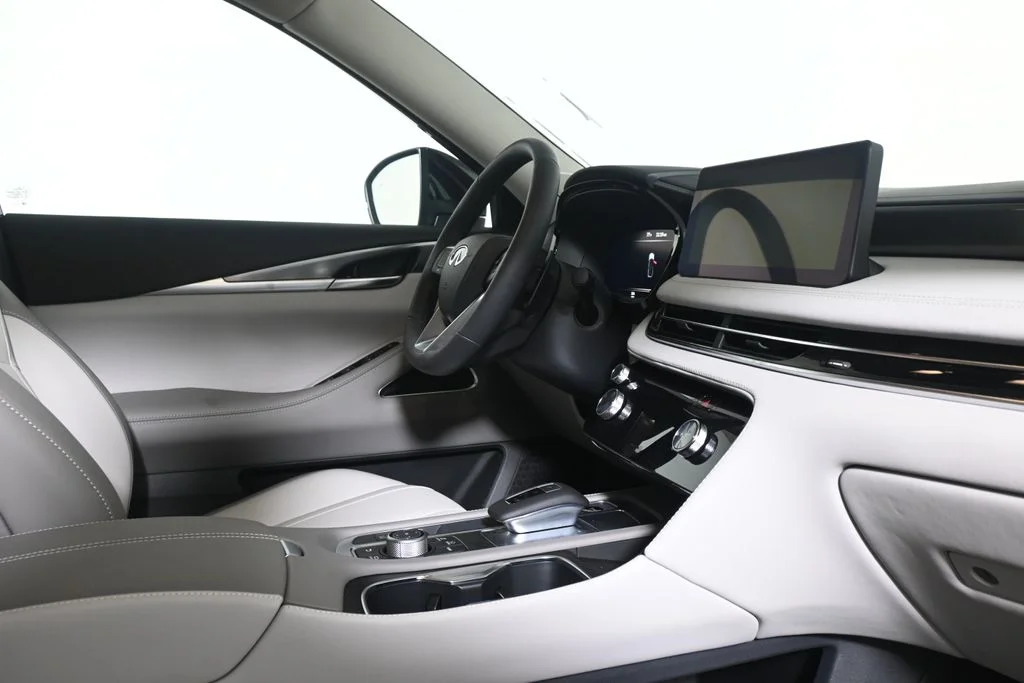 New 2027 Black INFINITI LUXE image 34