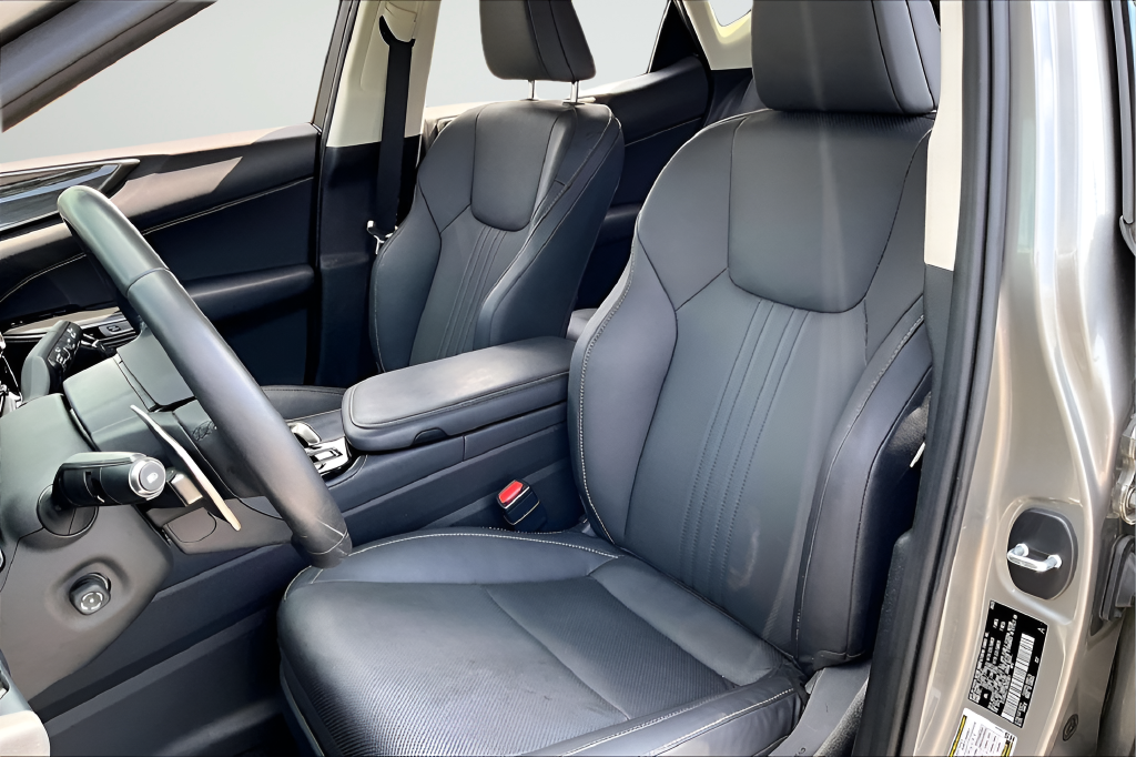 Used 2022 Silver Lexus 350 Premium image 18
