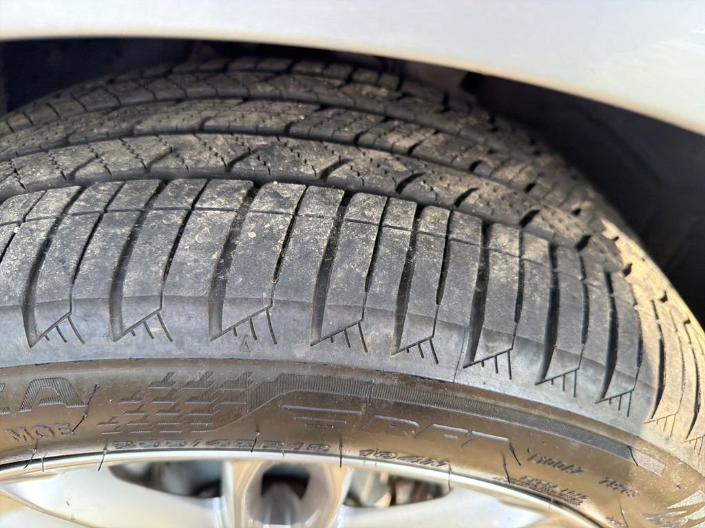 Used 2021 Silver Mercedes-Benz S 580 image 28