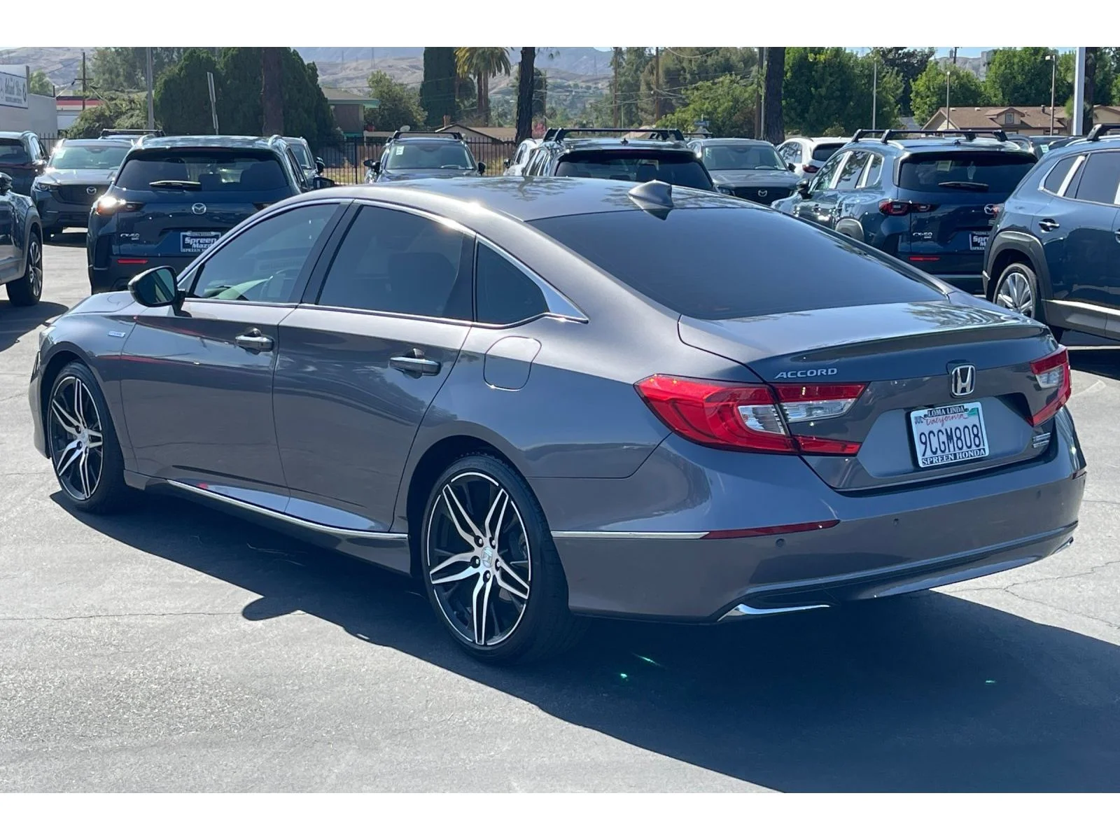 Used 2021 Modern Steel Metallic Honda Touring image 3