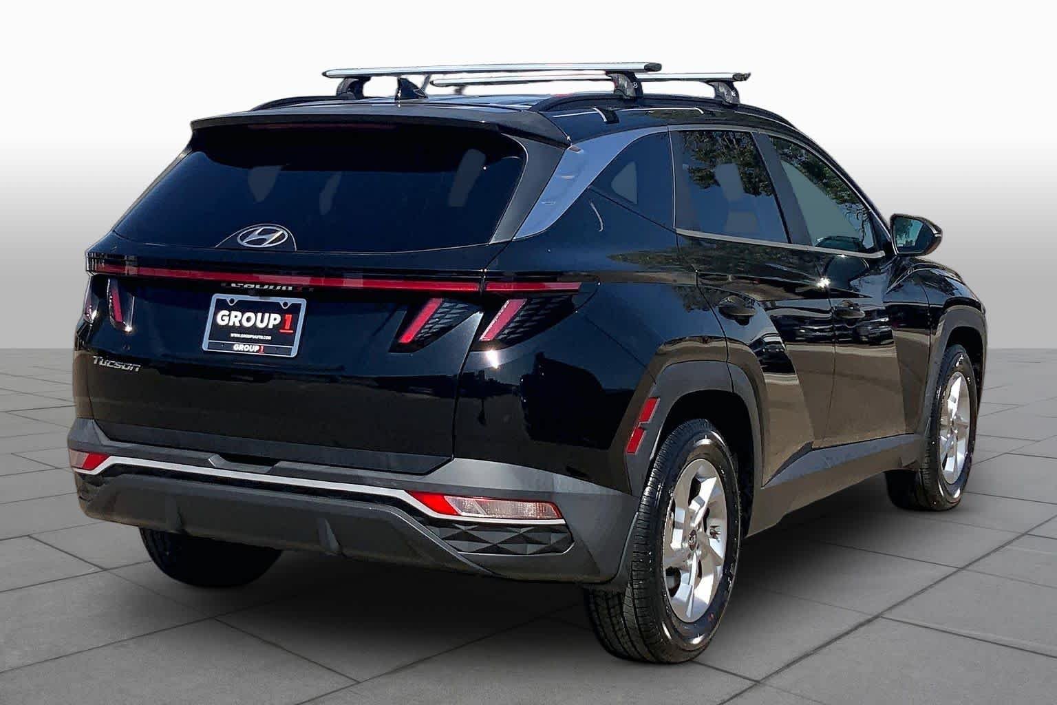 Certified Used 2022 Phantom Black Hyundai SEL image 13
