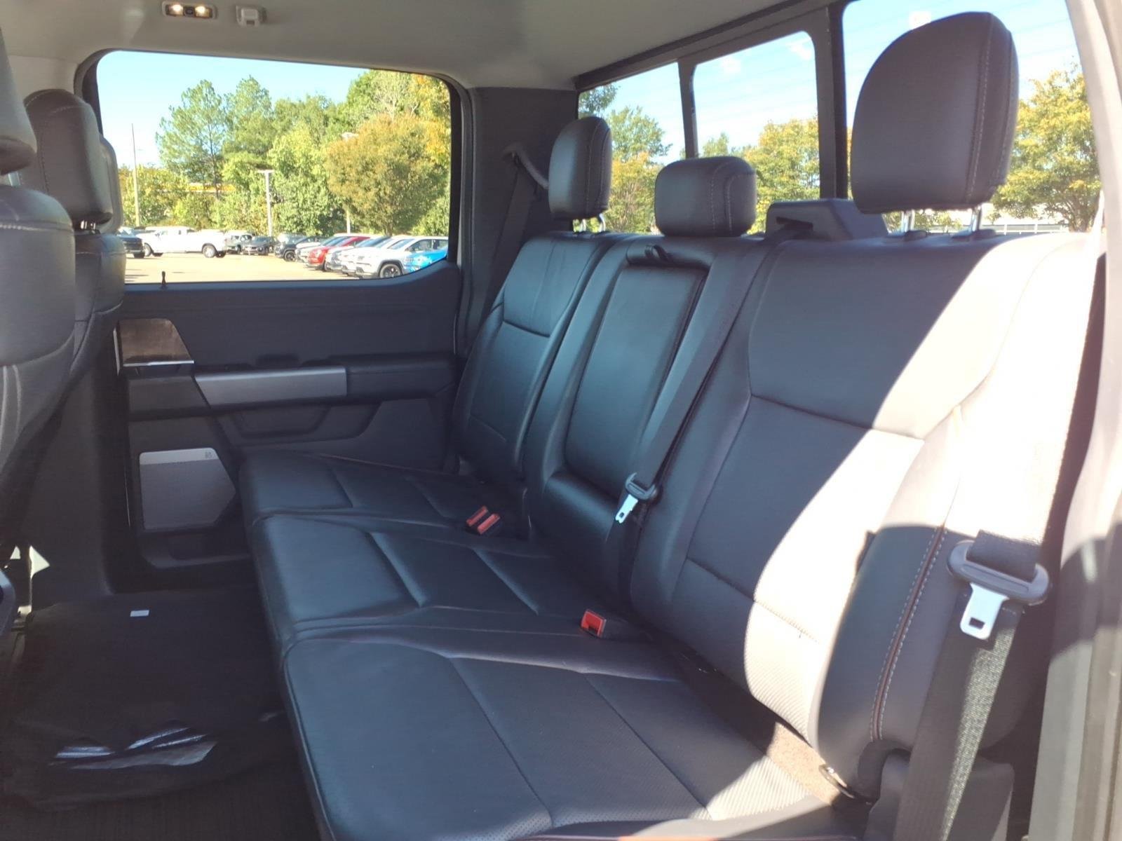 Used 2021 Star White Metallic Tri-Coat Ford LARIAT image 19