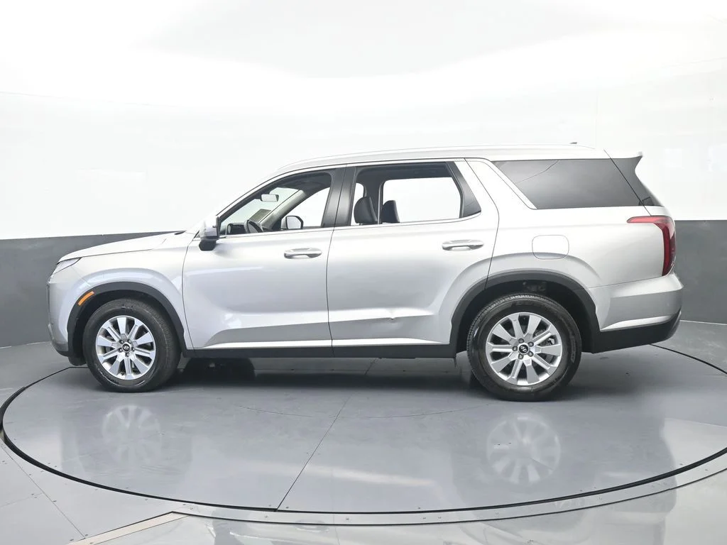 Used 2025 Typhoon Silver Hyundai SEL image 2