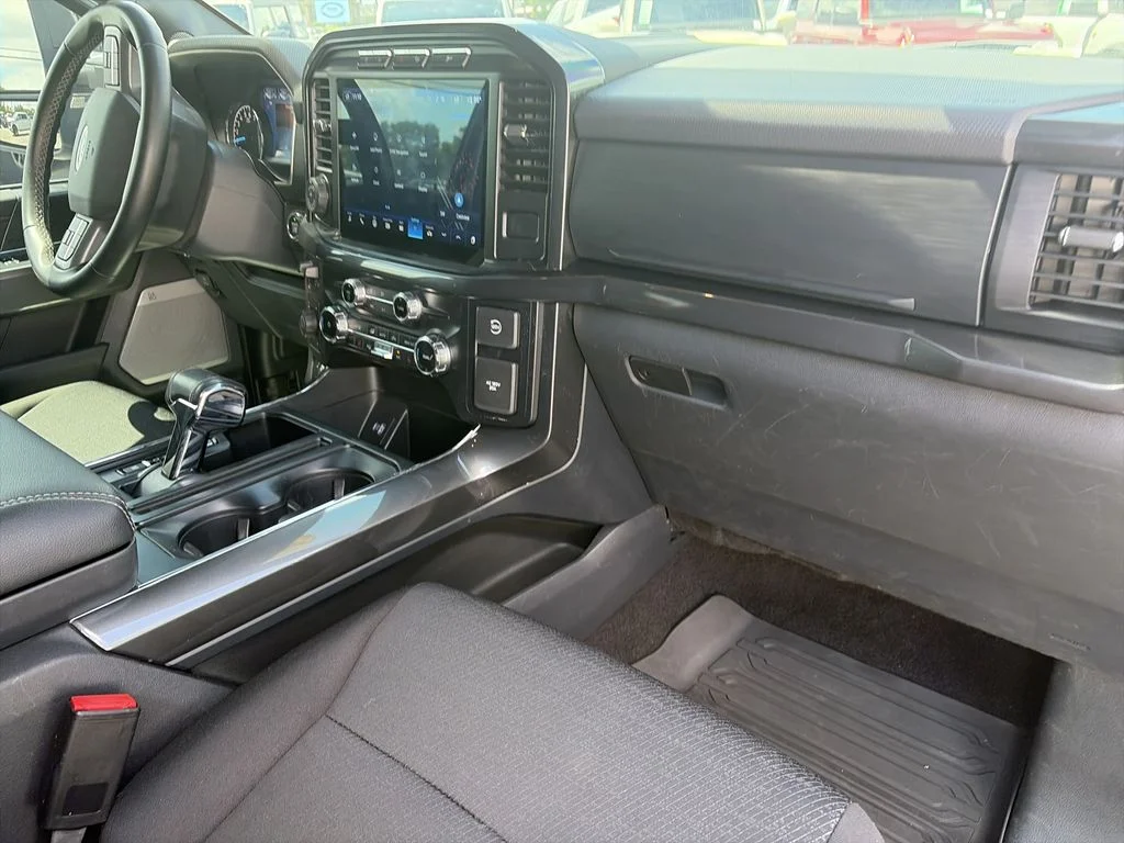 Used 2023 Silver Ford XLT image 34