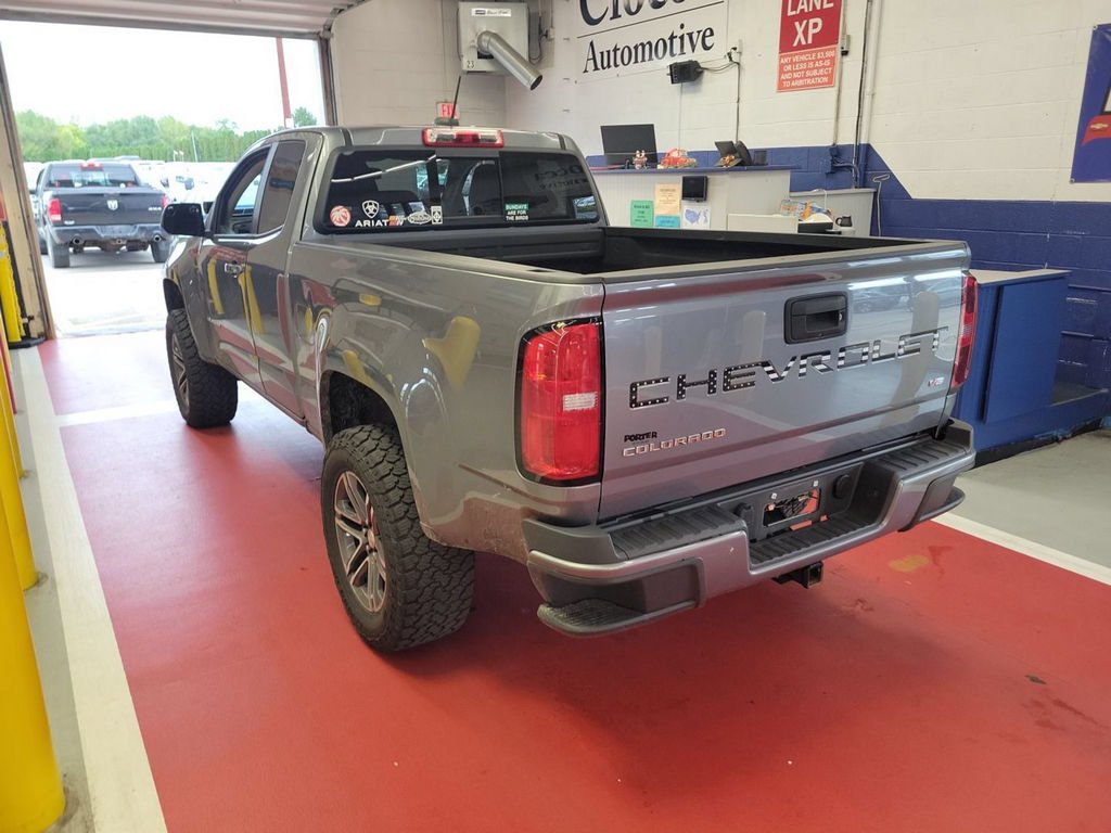 Used 2021 Gray Chevrolet LT image 3