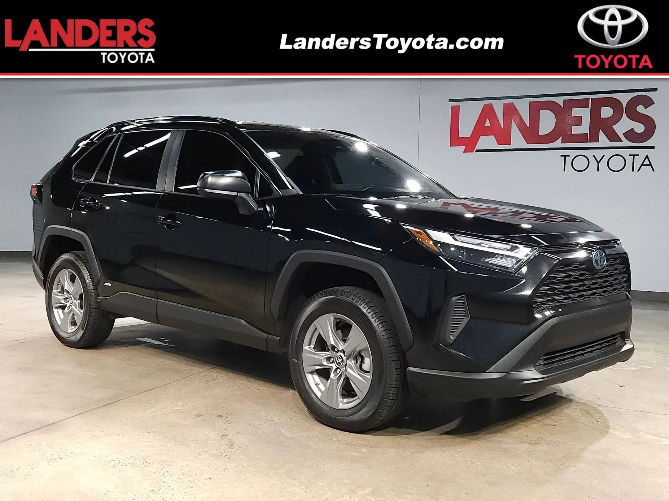 2023 Toyota RAV4 Hybrid LE AWD's photo