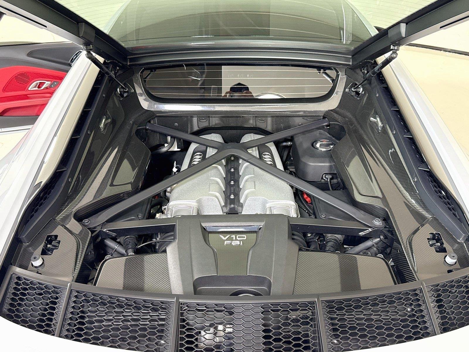 Used 2021 Suzuka Gray Metallic Audi 5.2 V10 | Carbon Ext Pkg | Diamond Stitched Int | Premium Pkg image 23