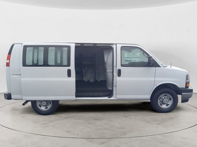 2025 Chevrolet Express Cargo Work Van - Photo 6