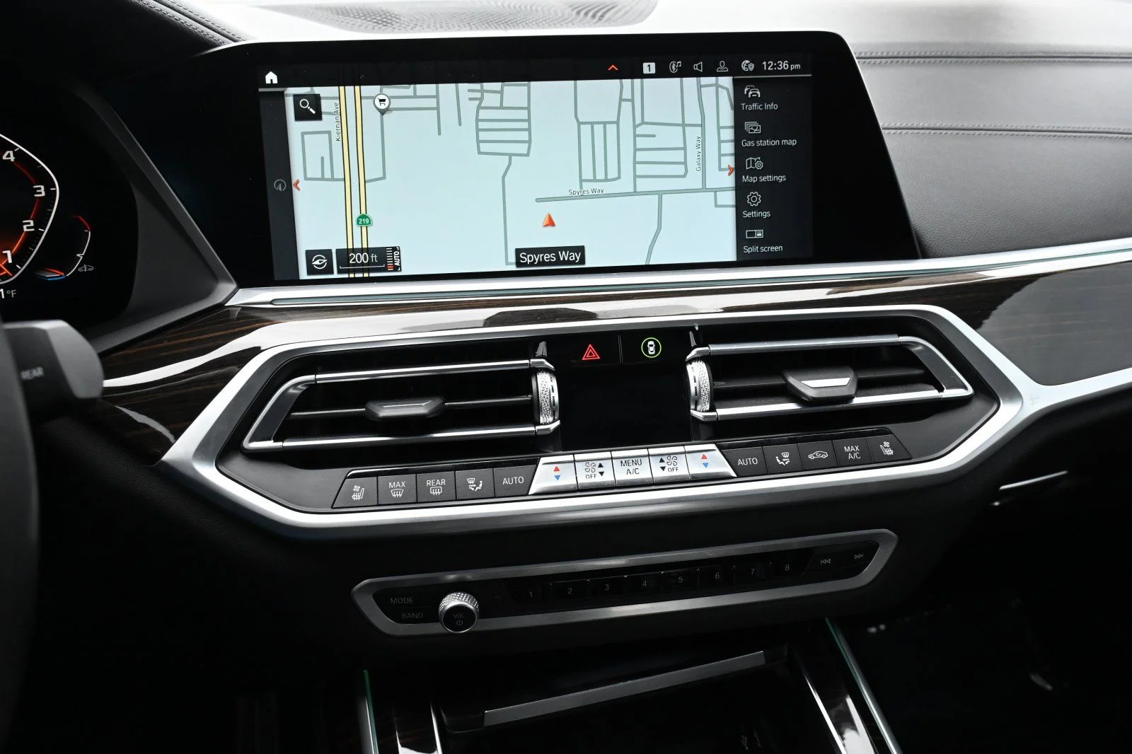 Used 2021 Black Sapphire Metallic BMW M50i image 6