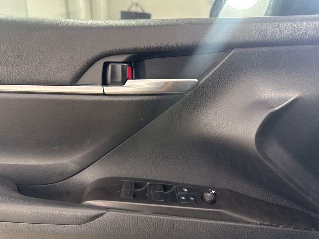 Used 2022 Black Toyota SE image 18