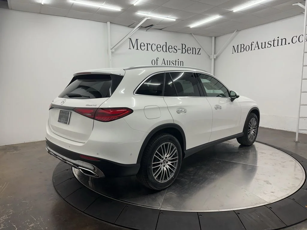 Used 2026 White Mercedes-Benz GLC 300 image 7