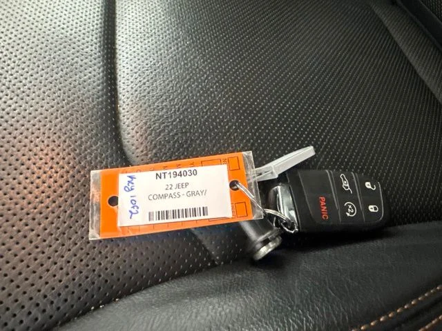 Used 2022 Gray Jeep Limited image 31