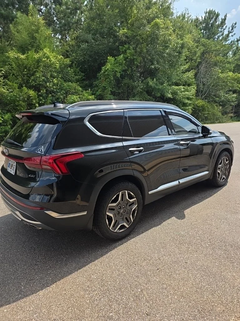 Used 2023 Black Hyundai Limited image 5