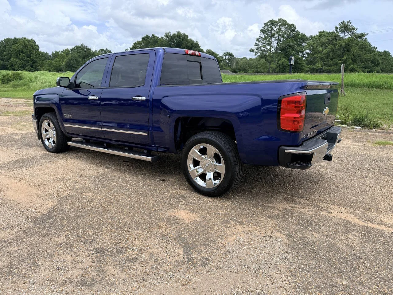 Used 2014 Blue Chevrolet LTZ Z71 4x2 4dr Crew Cab 5.8 ft. SB image 3