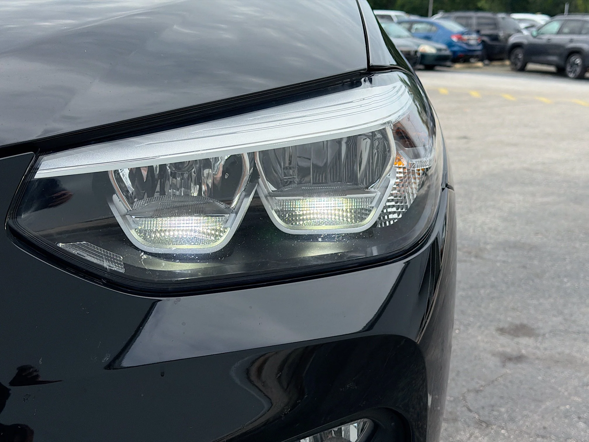 Used 2019 Jet Black BMW sDrive30i image 9