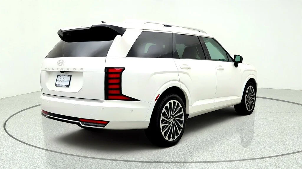 Used 2026 Creamy White Pearl Hyundai Calligraphy FWD image 5