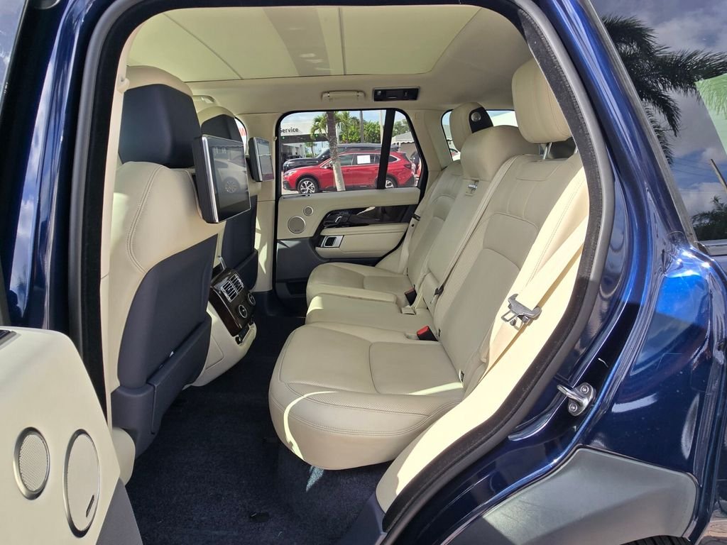 Used 2021 Blue Land Rover Westminster image 15