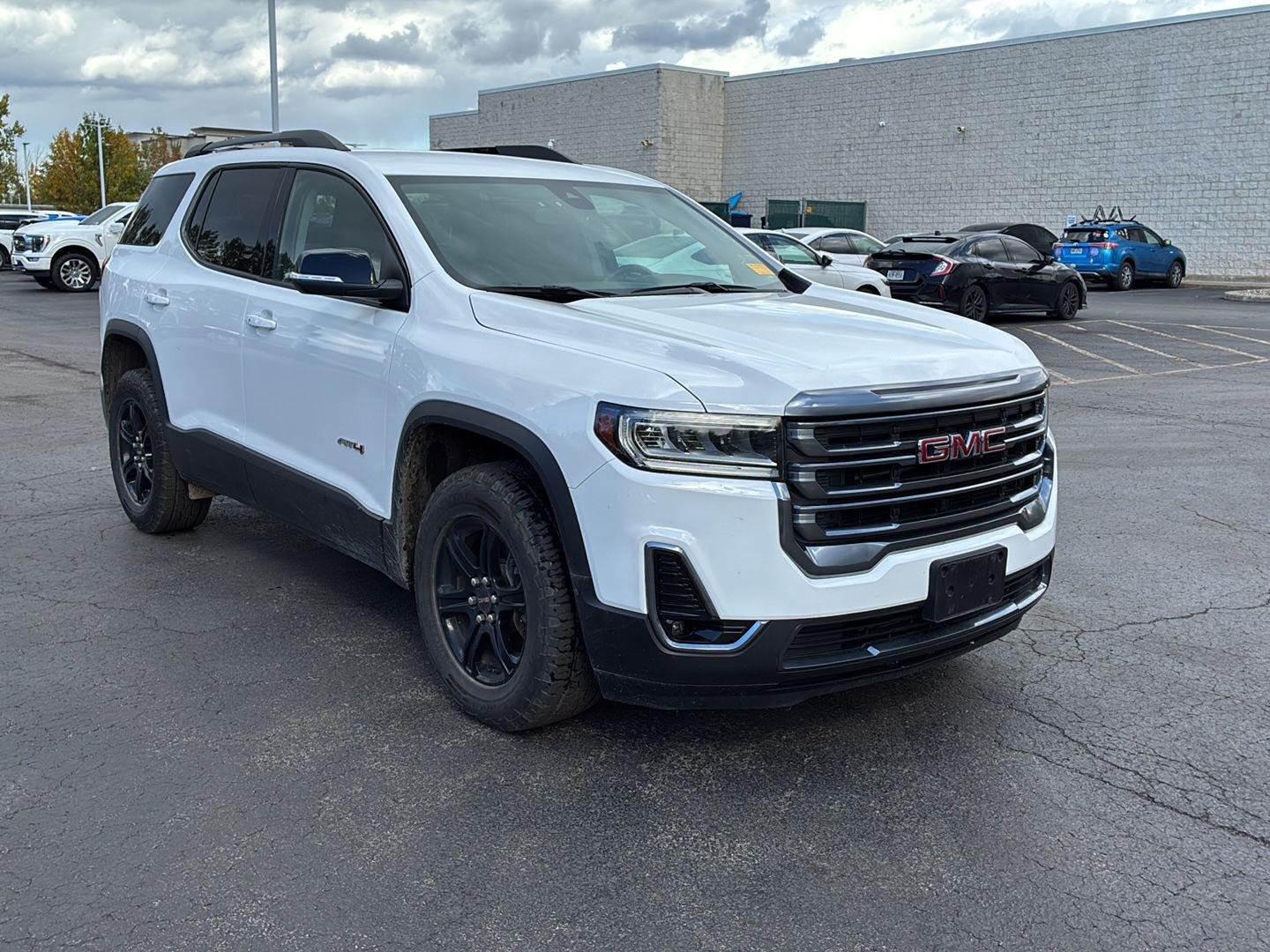 Used 2023 Summit White GMC AT4 image 22