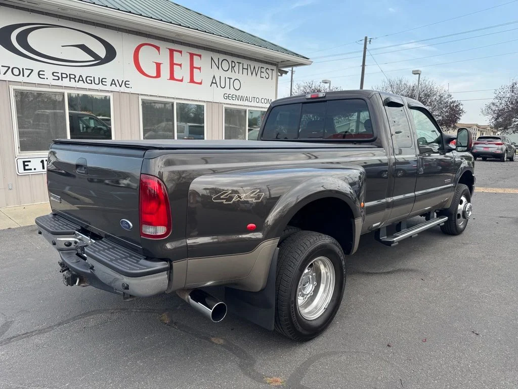 Used 2007 Gray Ford  image 3