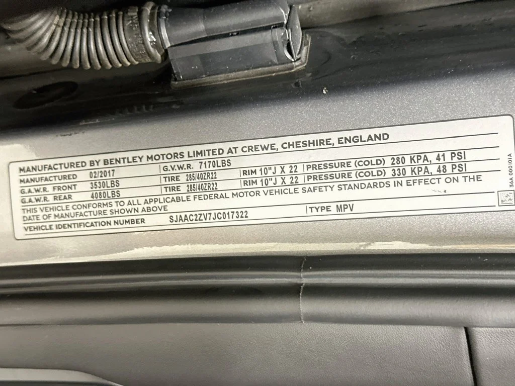 Used 2018 Gray Bentley W12 image 35