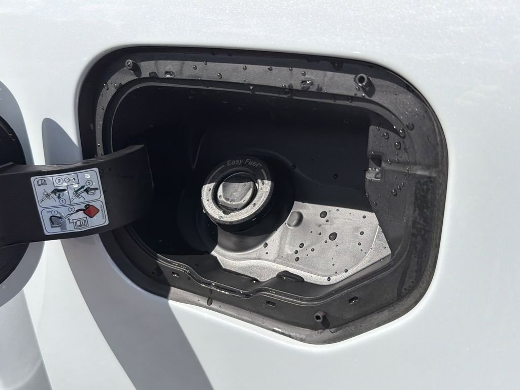 New 2025 White Ford XLT image 23