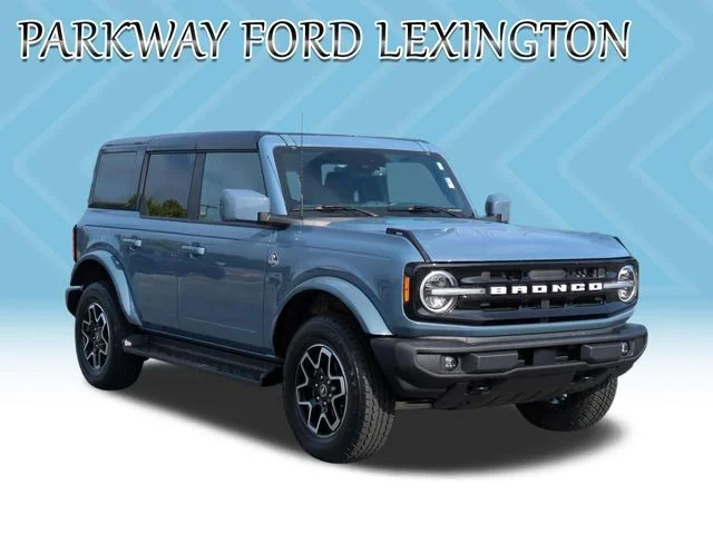 Used 2025 Gray Ford Outer Banks image 7