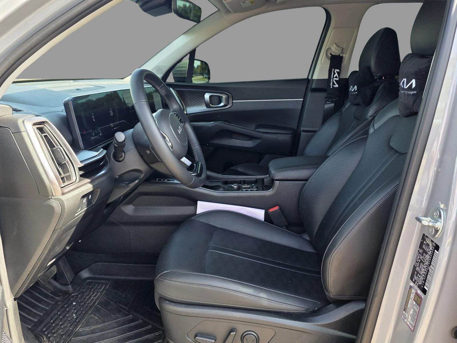 Used 2025 Wolf Gray Kia EX image 23
