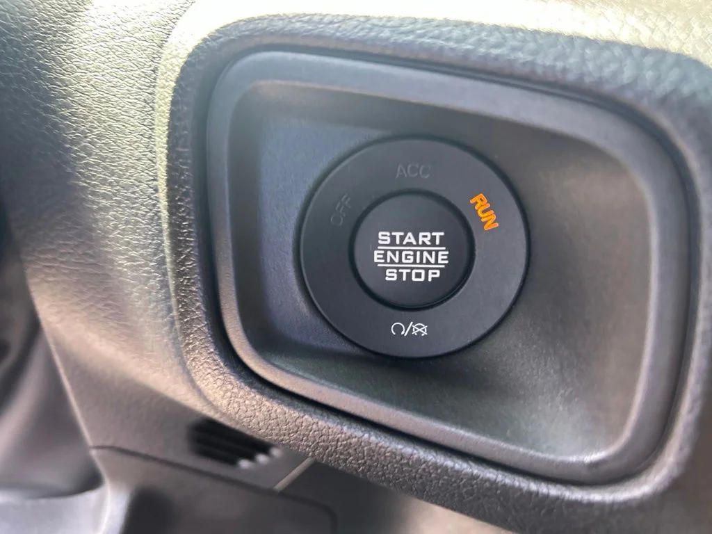 Certified Used 2025 Green Jeep Sport S image 41