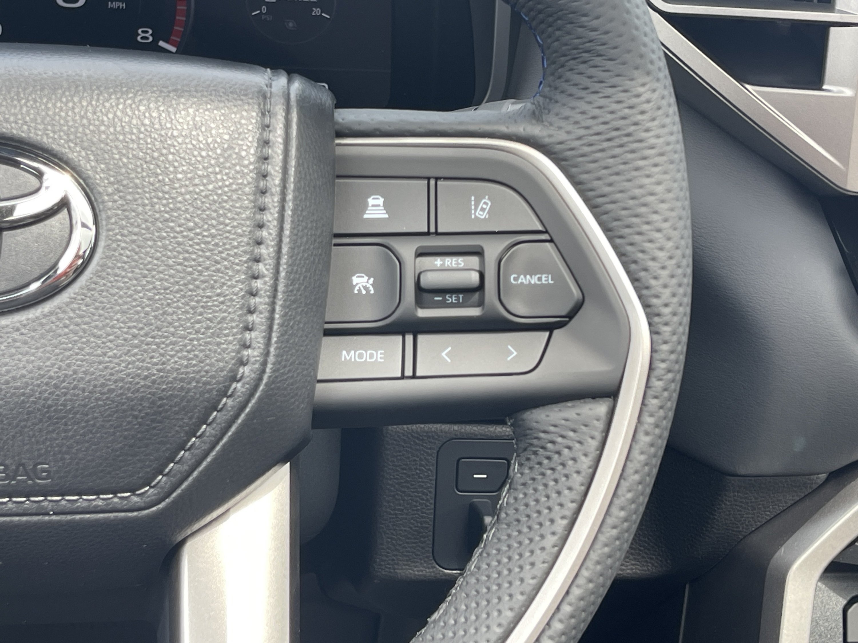 2026 Toyota Tundra Platinum - Photo 26