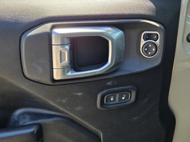 Used 2020 Gobi Clearcoat JEEP SPORT S 4X4 image 16